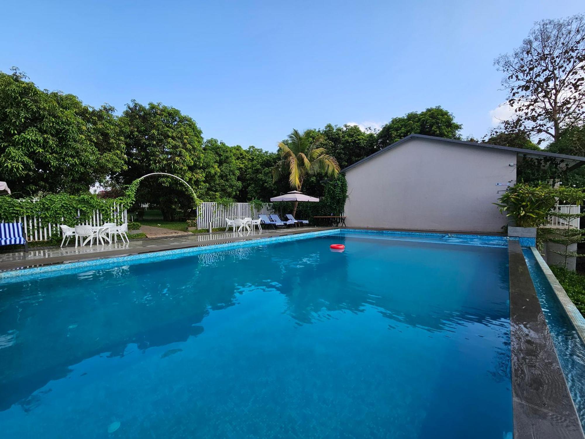 River Estates Luxury Resort & Spa Karjat Zewnętrze zdjęcie