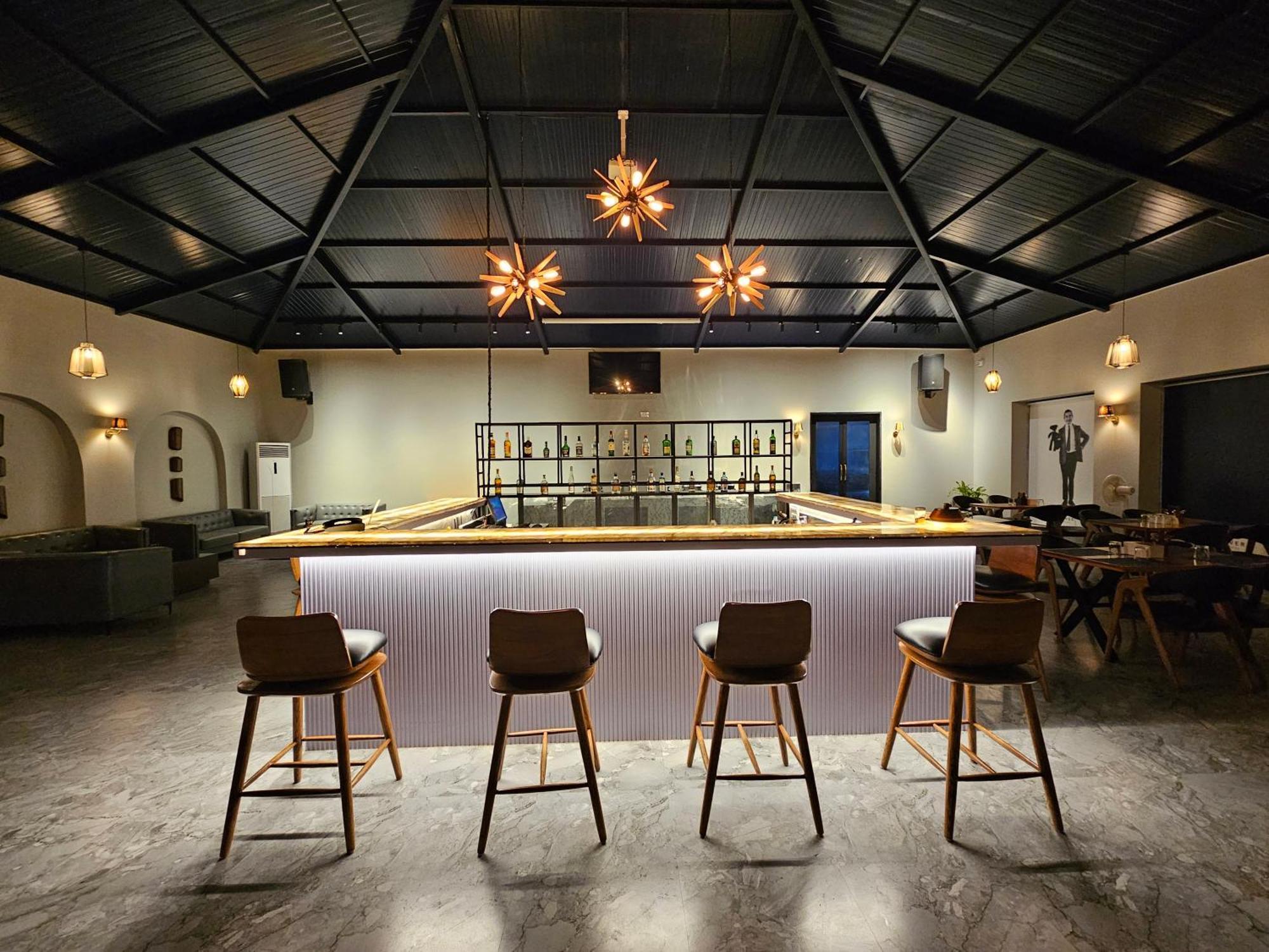 River Estates Luxury Resort & Spa Karjat Zewnętrze zdjęcie