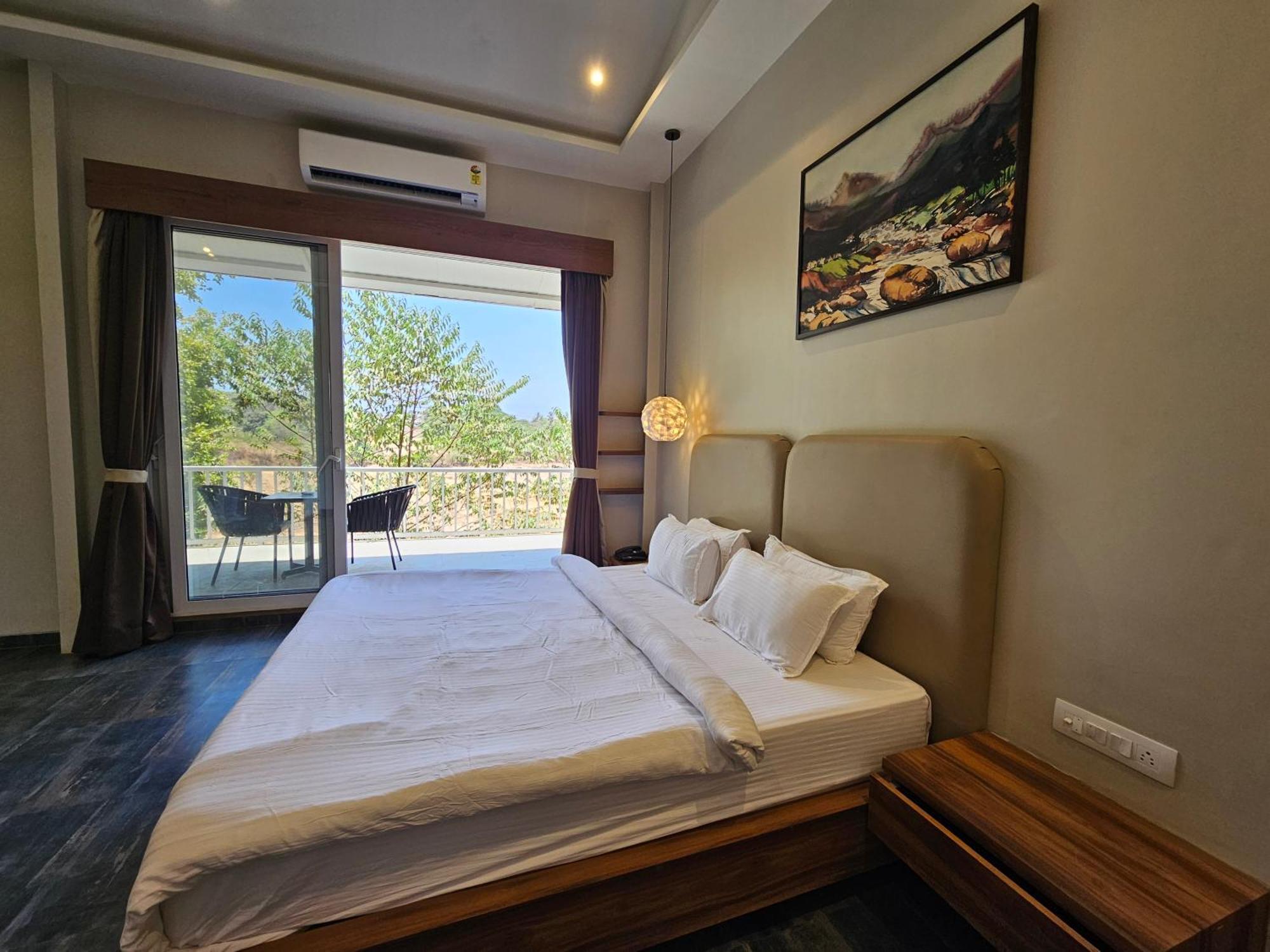 River Estates Luxury Resort & Spa Karjat Zewnętrze zdjęcie